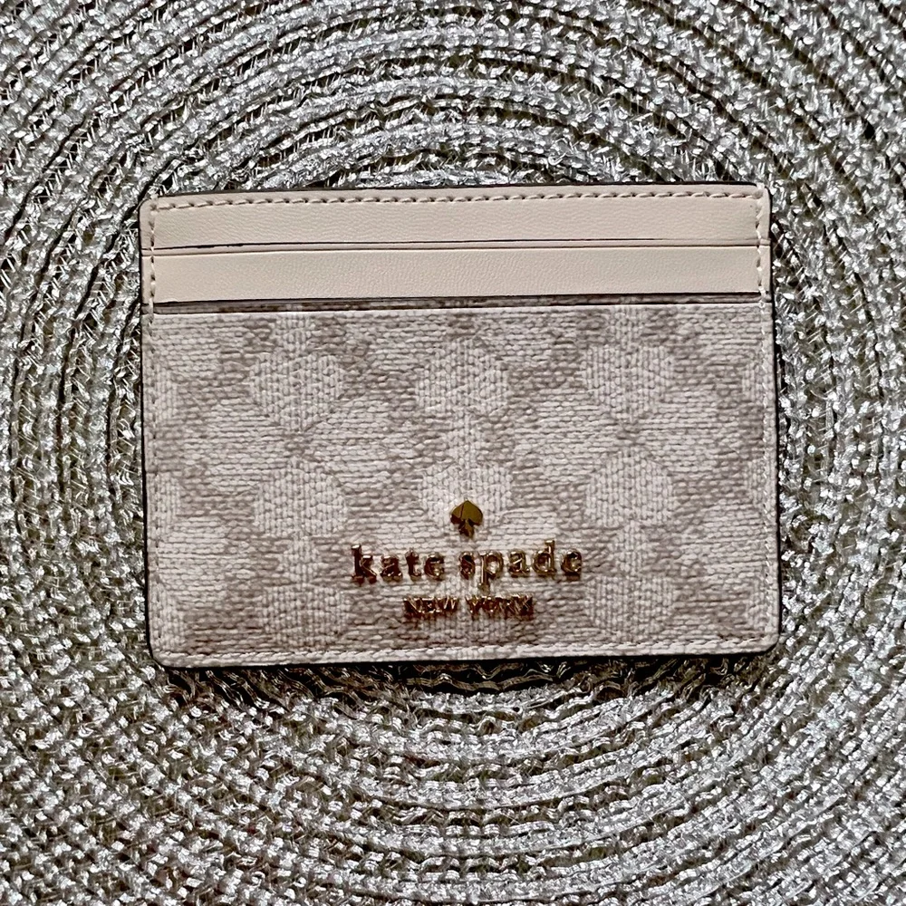 NWOT ♠️ Kate Spade ♠️ Cream Clover Design Card Holder